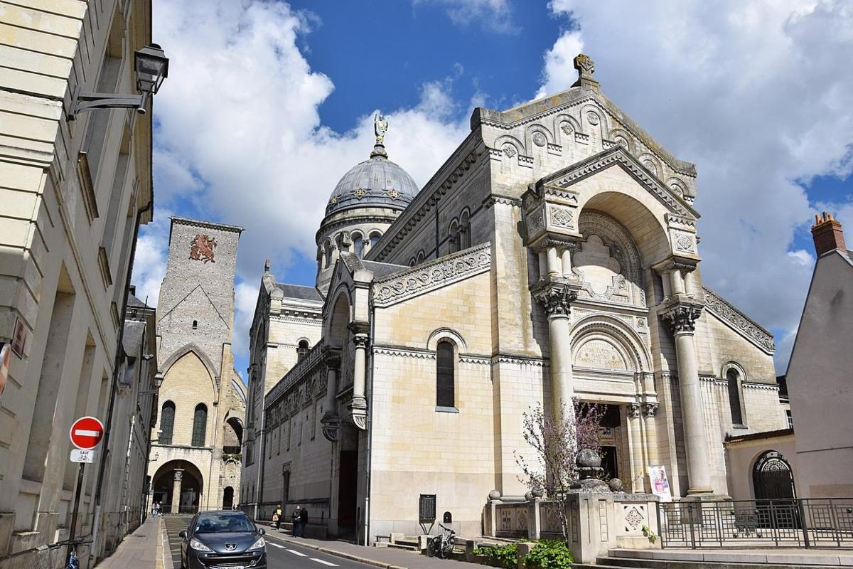 L'Historique / Basilique St Martin Διαμέρισμα Τουρ Εξωτερικό φωτογραφία